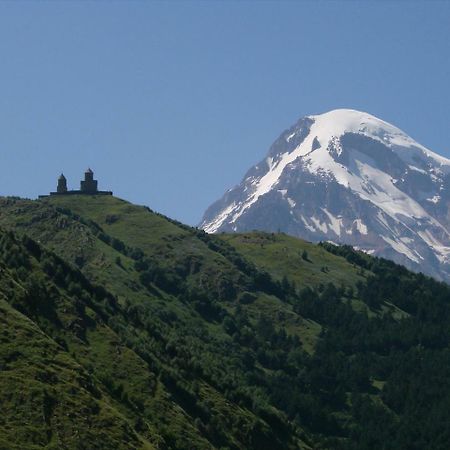 Sabuka Qushashvili Hotel Казбеги Екстериор снимка